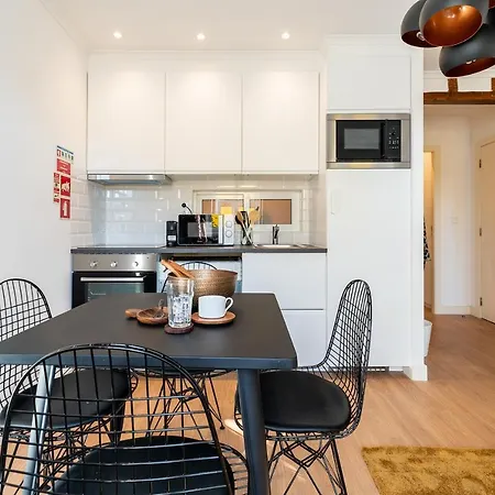 Designer 2bed1bath Mins To Famed Ramiro Restaurant Lissabon