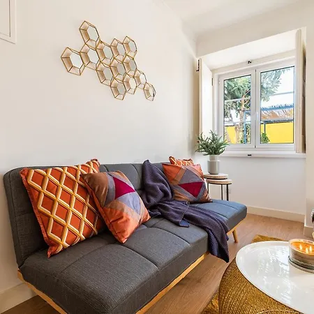 Designer 2bed1bath Mins To Famed Ramiro Restaurant Lisboa