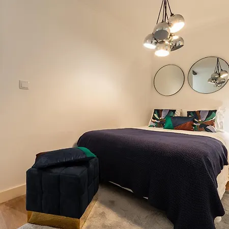 Apartamento Designer 2bed1bath Mins To Famed Ramiro Restaurant Lisboa